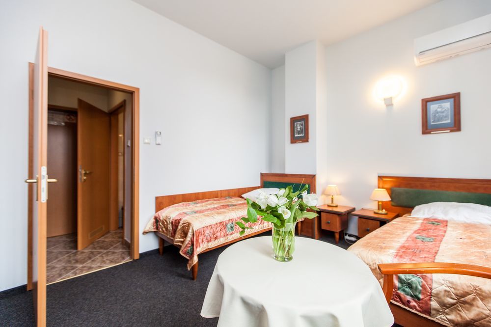 Hotel Rycerski Шчечин Екстериор снимка