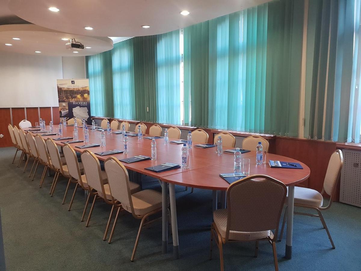 Hotel Rycerski Шчечин Екстериор снимка